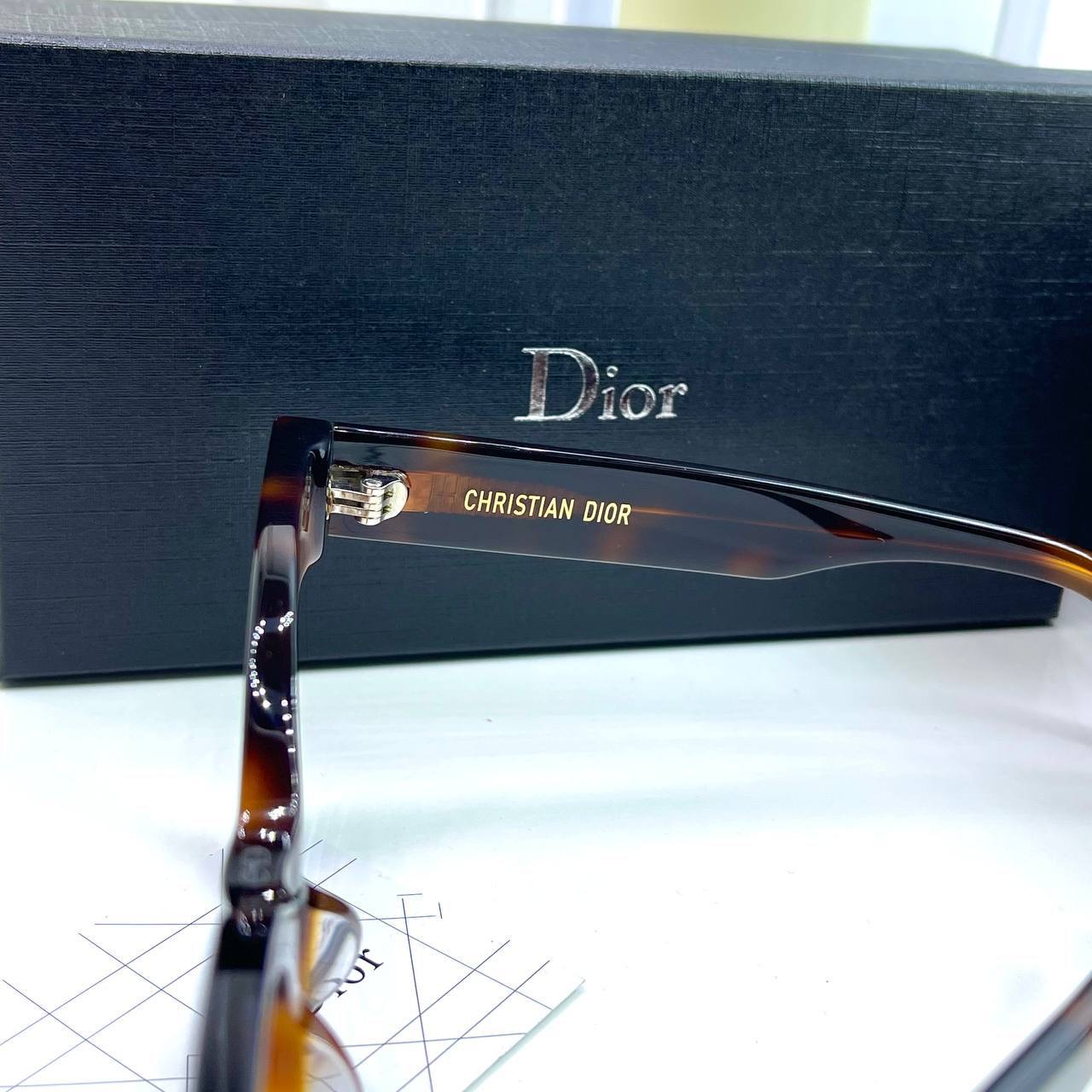 Фото Очки Dior Signature B2530