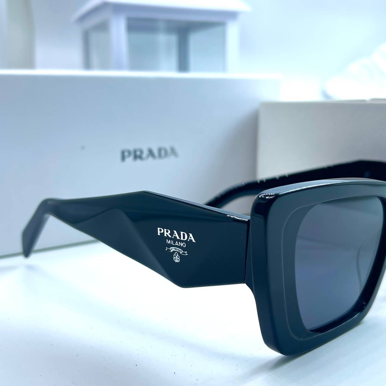 Фото Очки Prada M1795