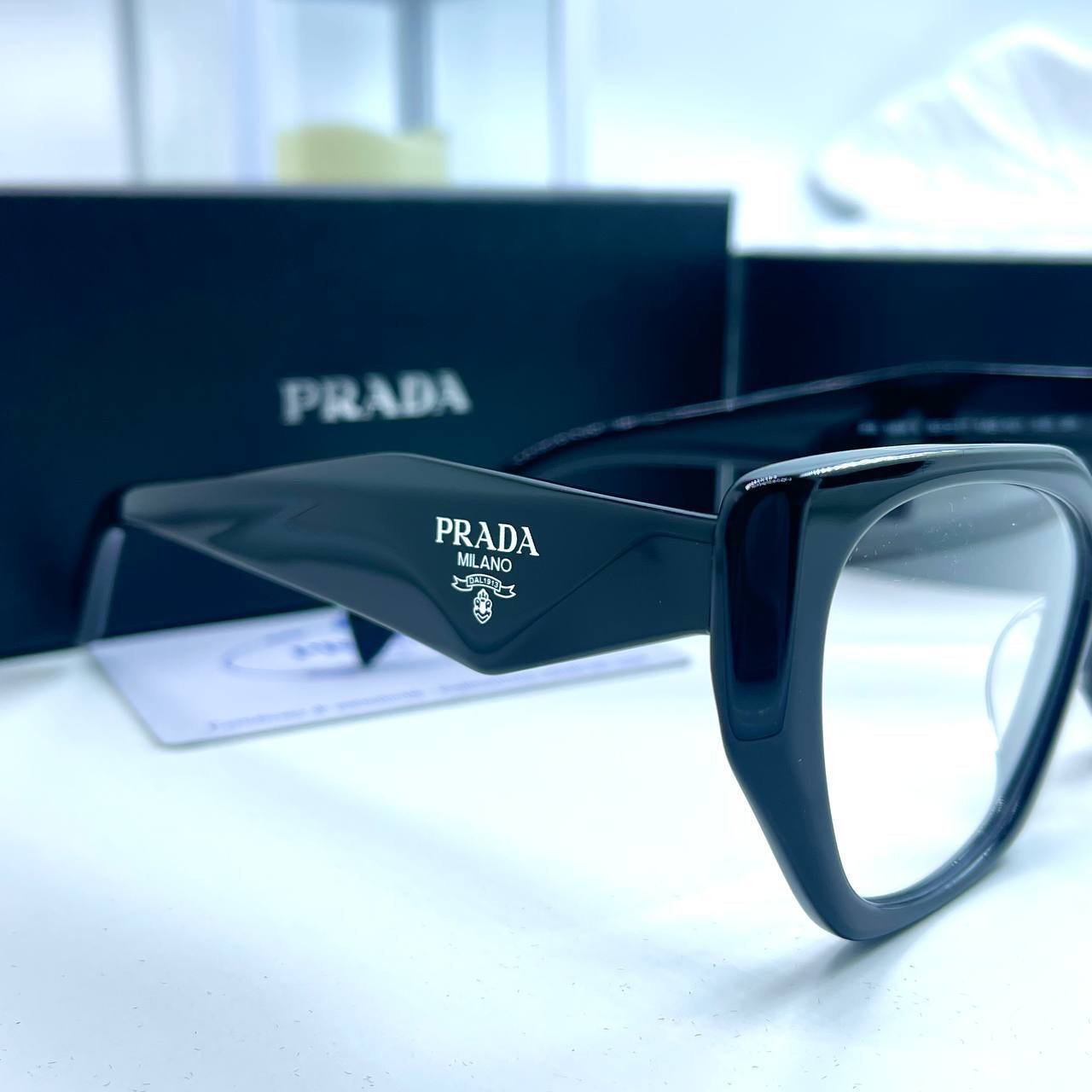 Фото Очки Prada M1801