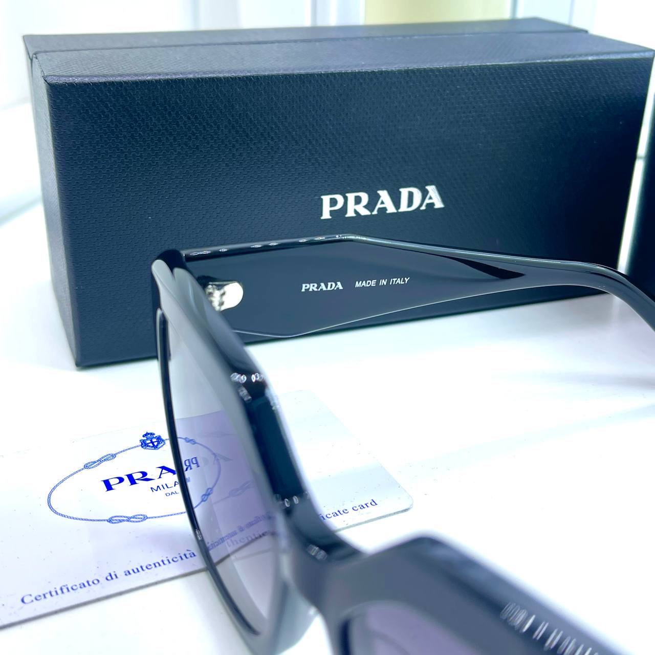 Фото Очки Prada M1805