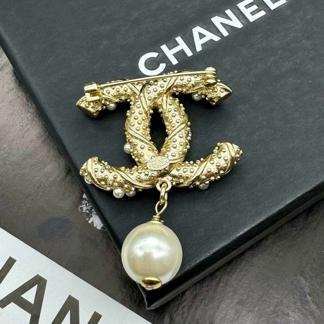 Фото Брошь Chanel M1841