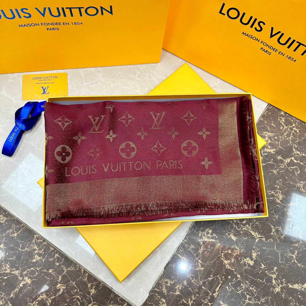 Фото Палантин Louis Vuitton Monogram S3371