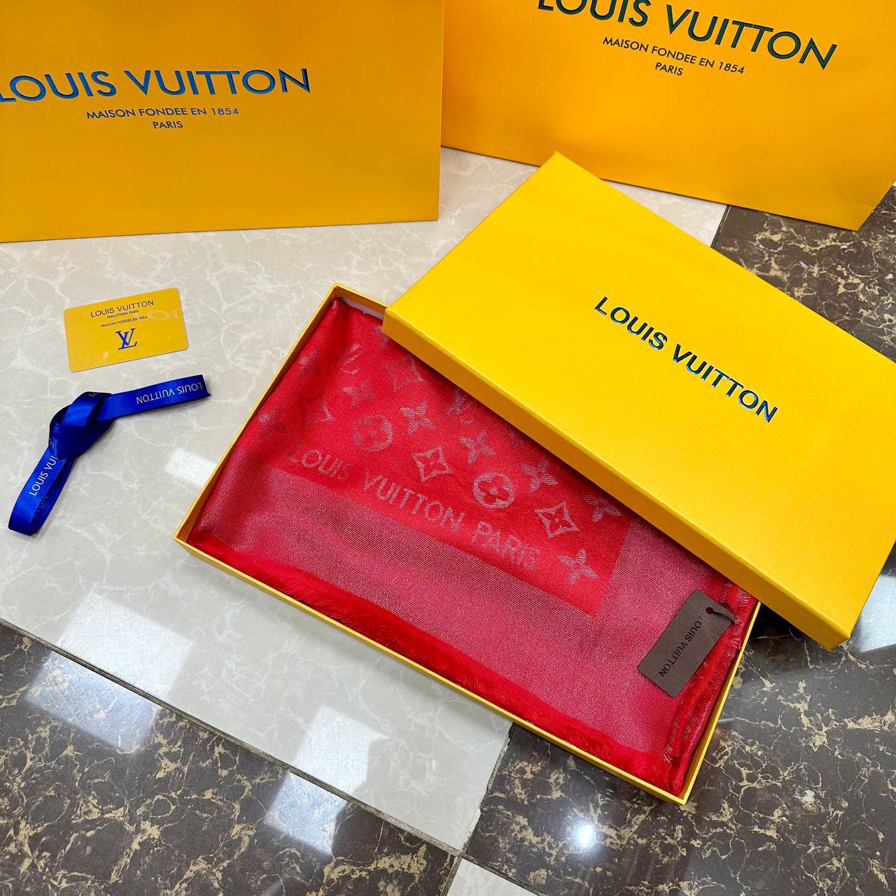 Фото Палантин Louis Vuitton Monogram S3373