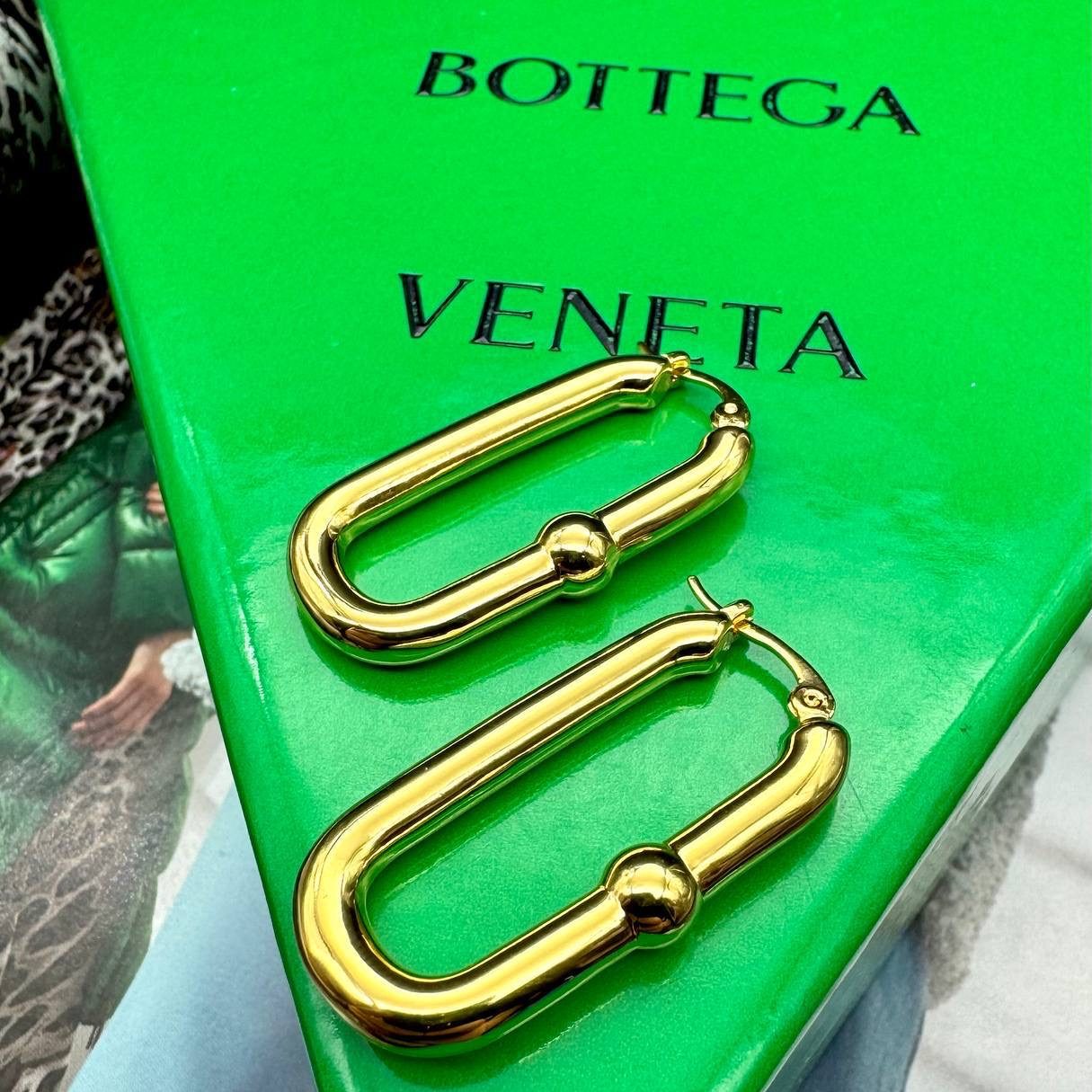 Фото Серьги Bottega Veneta Chain Hoop B2631