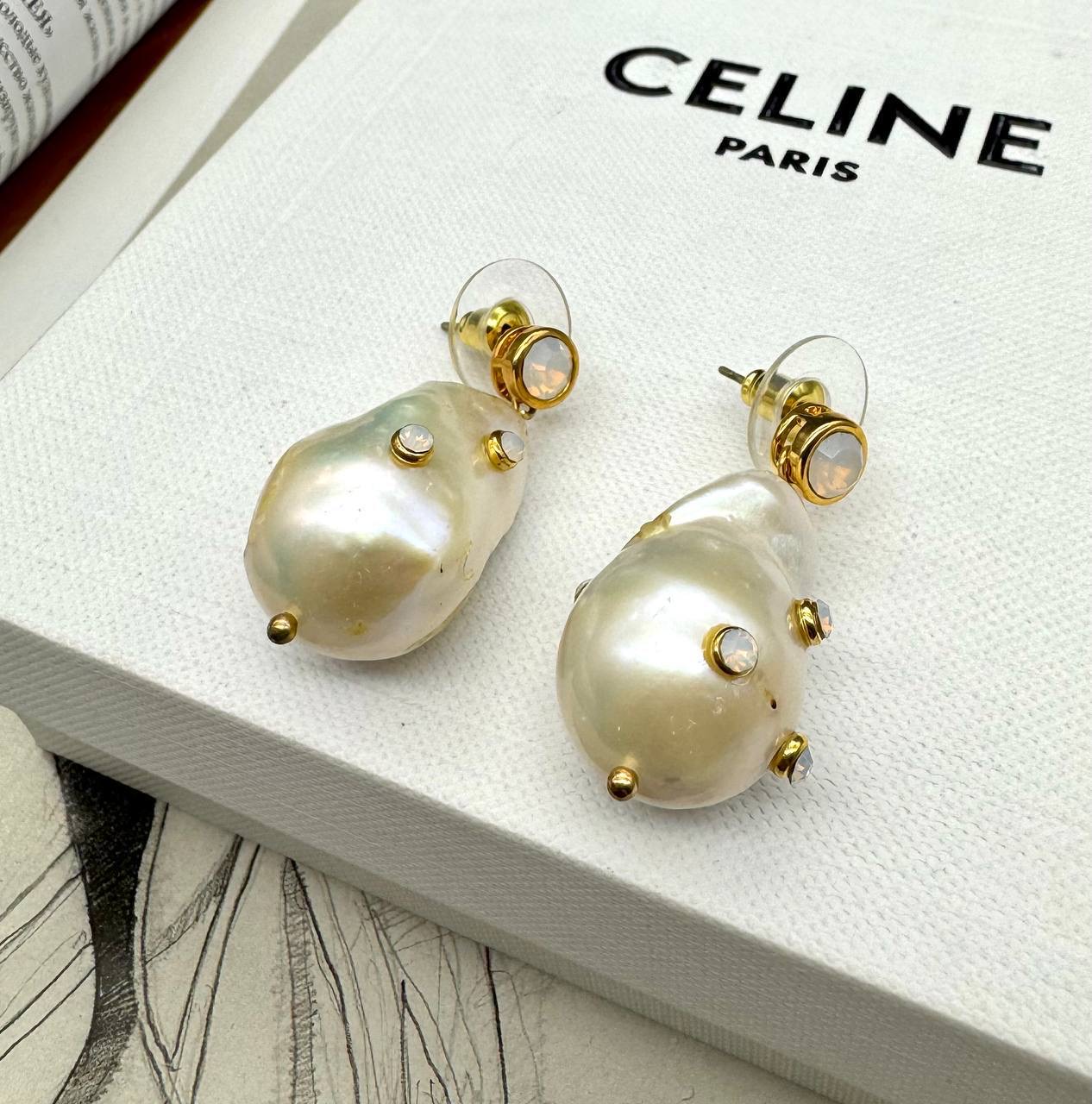 Фото Серьги Celine Baroque B2665