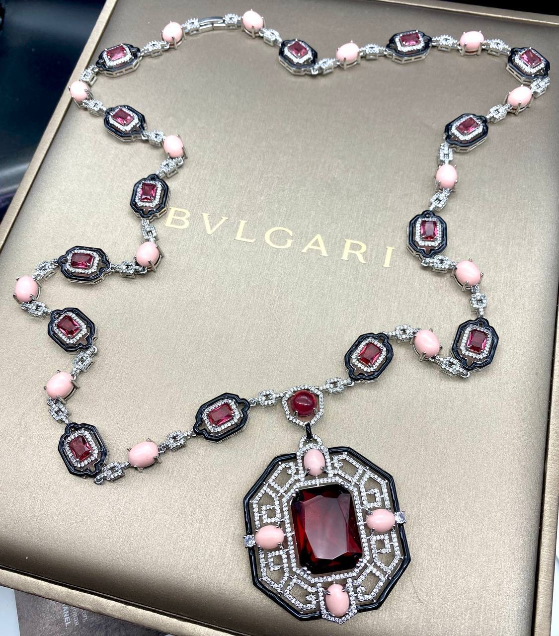 Фото Колье Bvlgari M2007