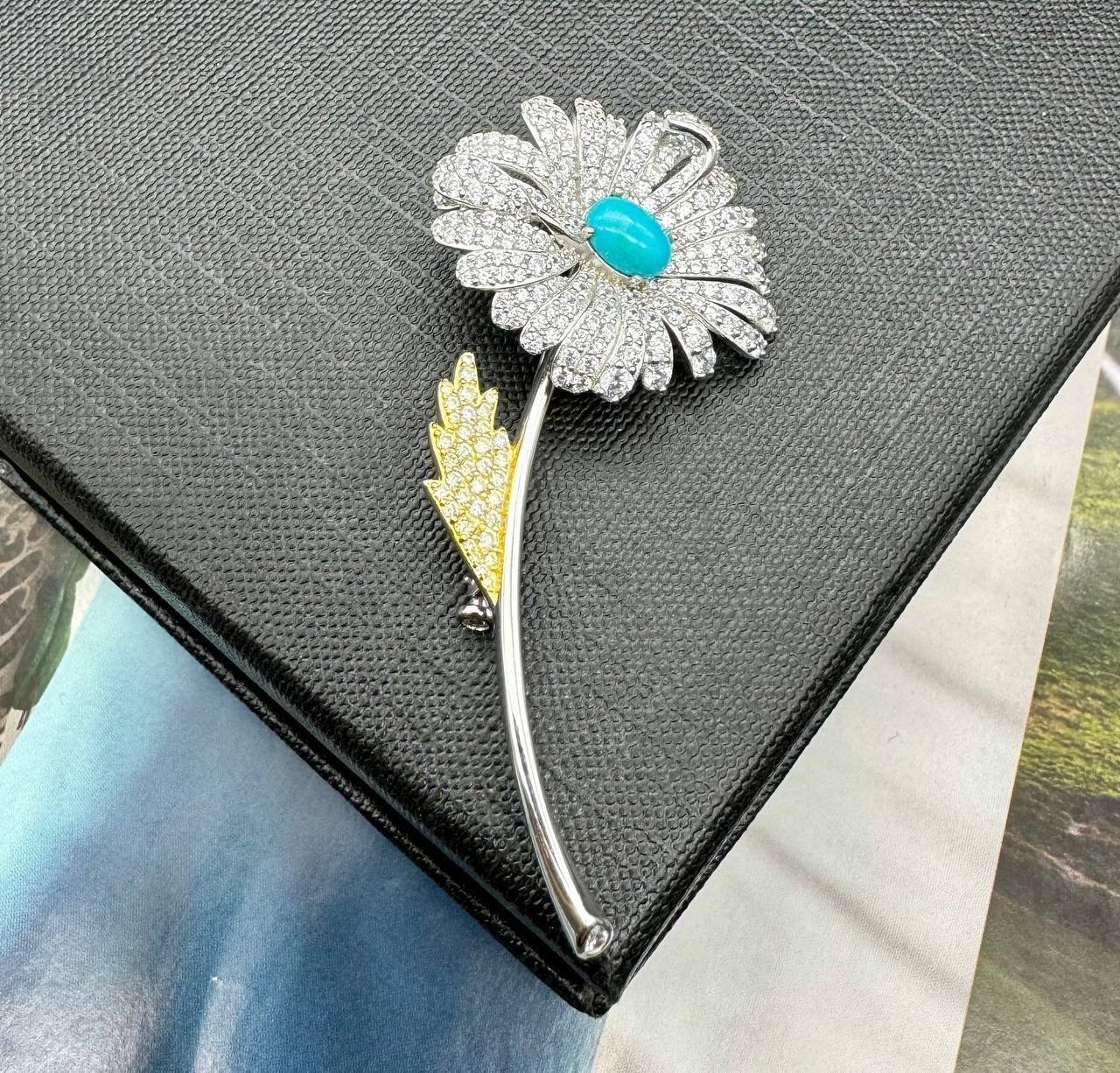 Фото Брошь Van Cleef & Arpels B2828