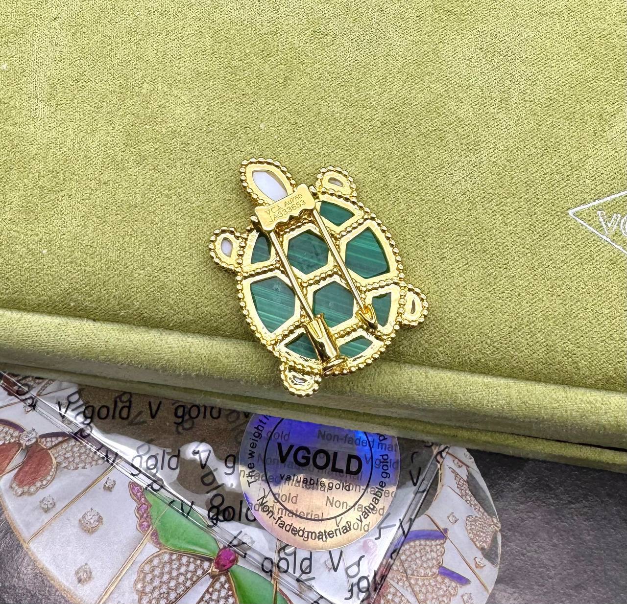 Фото Брошь Van Cleef & Arpels Lucky Animals Turtle B2855