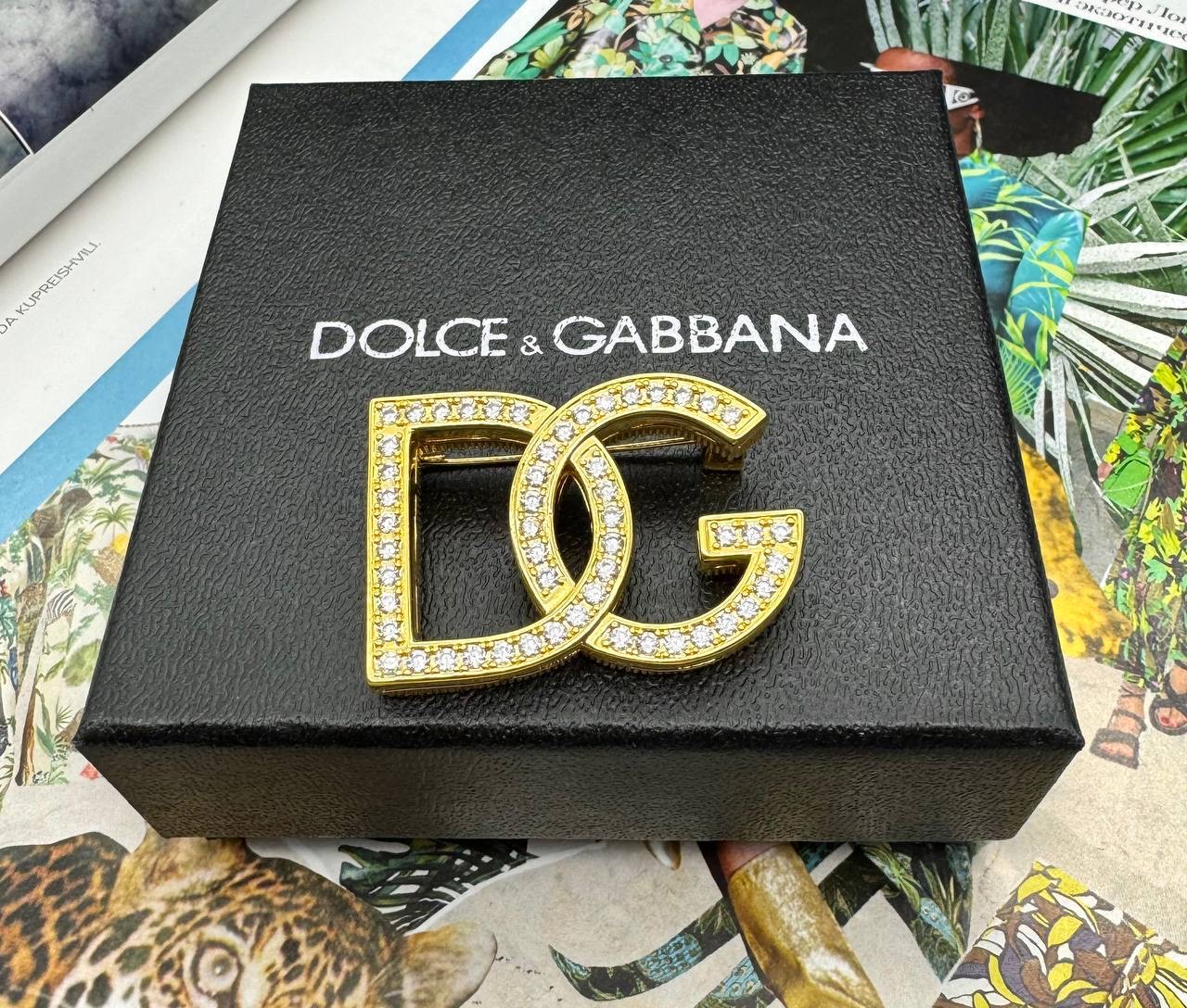 Фото Брошь Dolce Gabbana Logo B2909