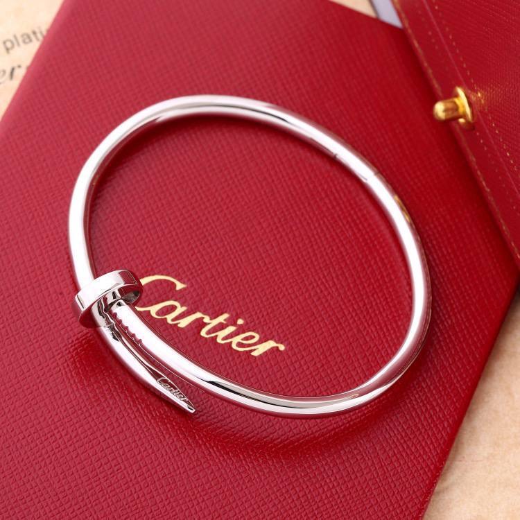 Фото Браслет Cartier Juste Un Clou B2939