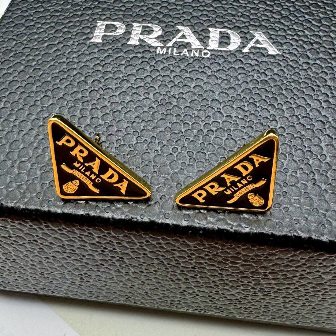 Фото Серьги Prada Symbole B2971