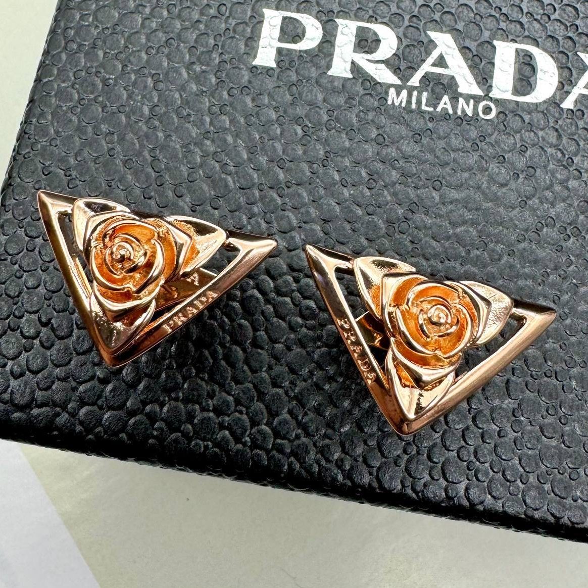 Фото Серьги Prada B2973