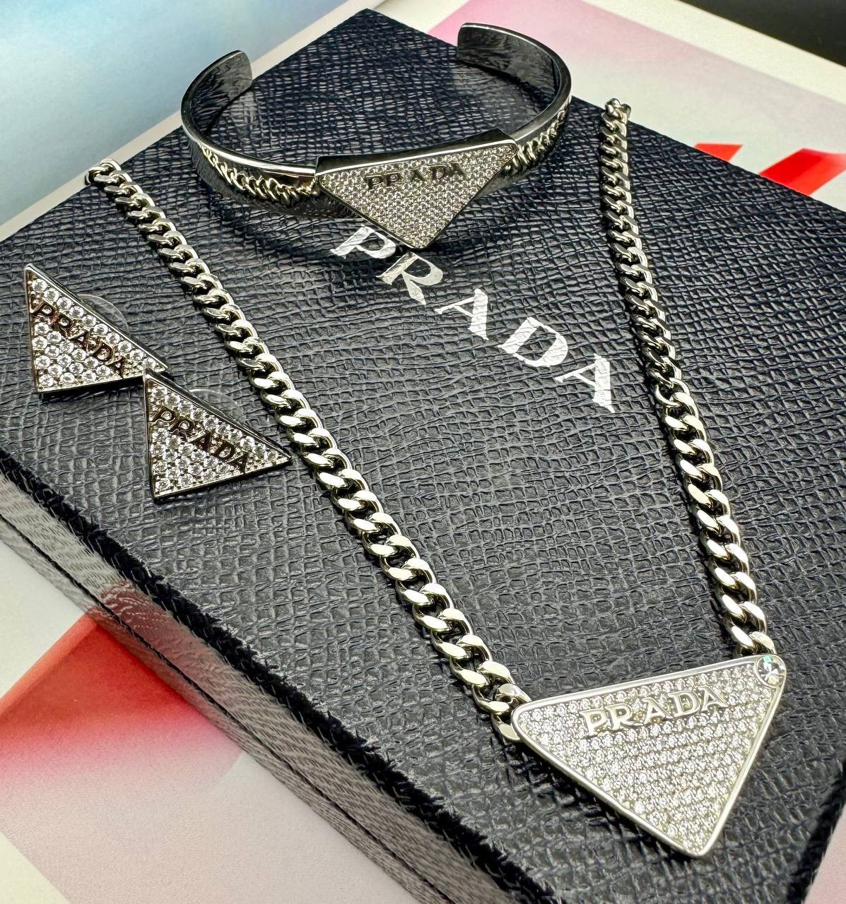 Фото Браслет Prada Crystal Logo Jewels B2979