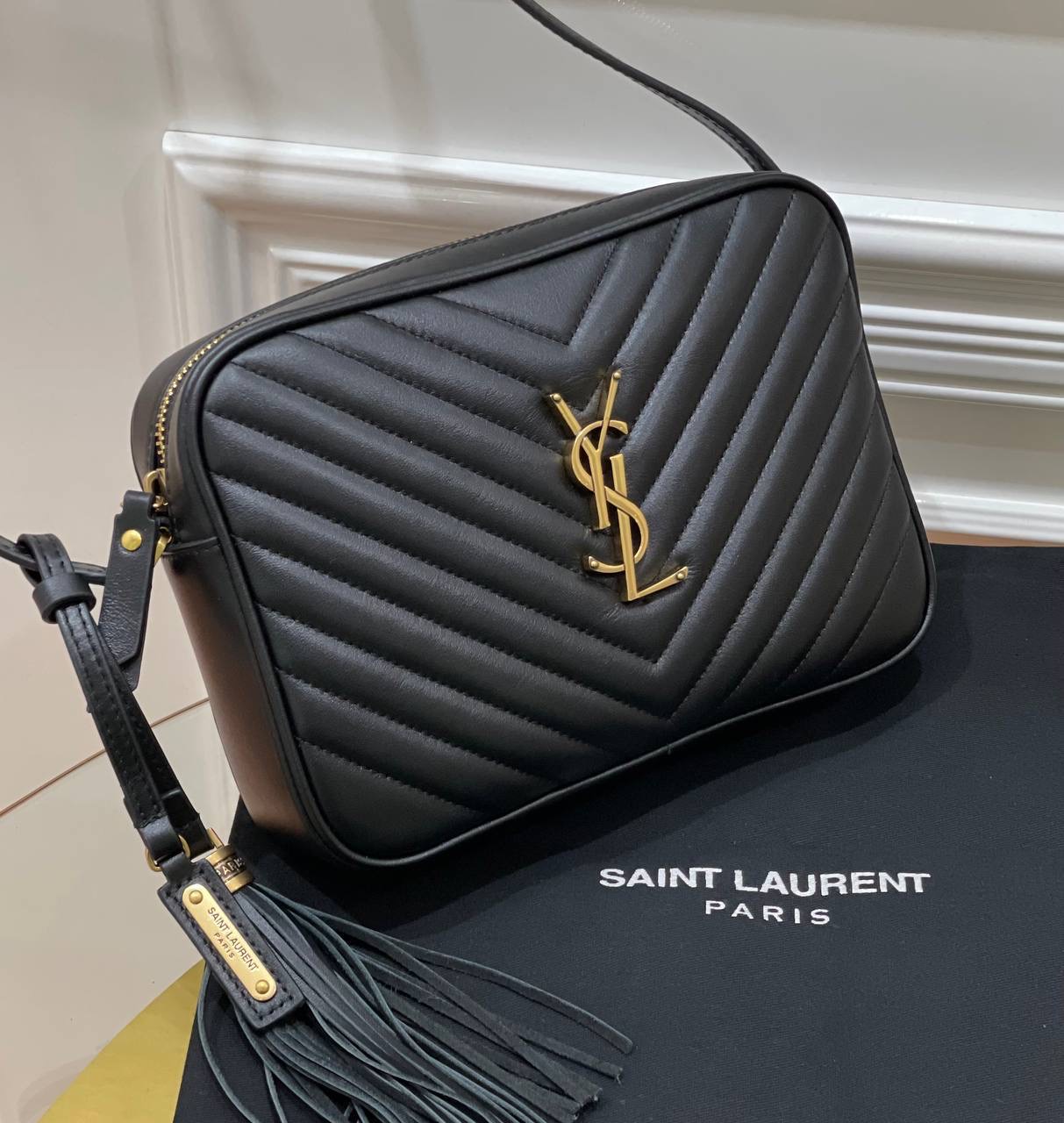 Фото Сумка Yves Saint Laurent Lou B3104