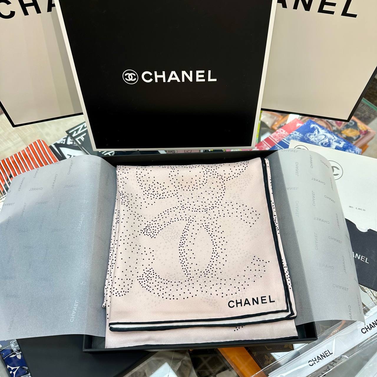 Фото Платок Chanel B3111