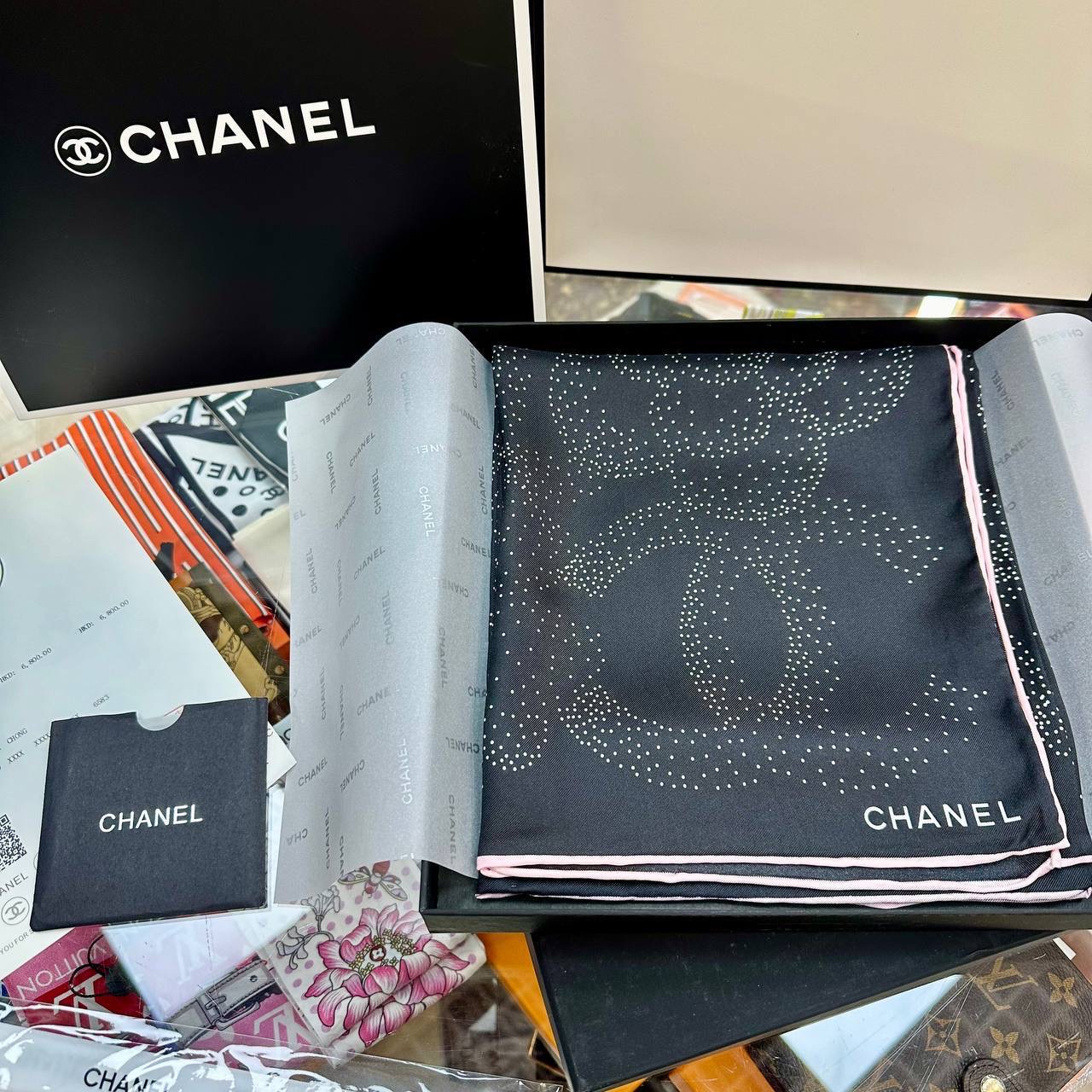 Фото Платок Chanel B3112