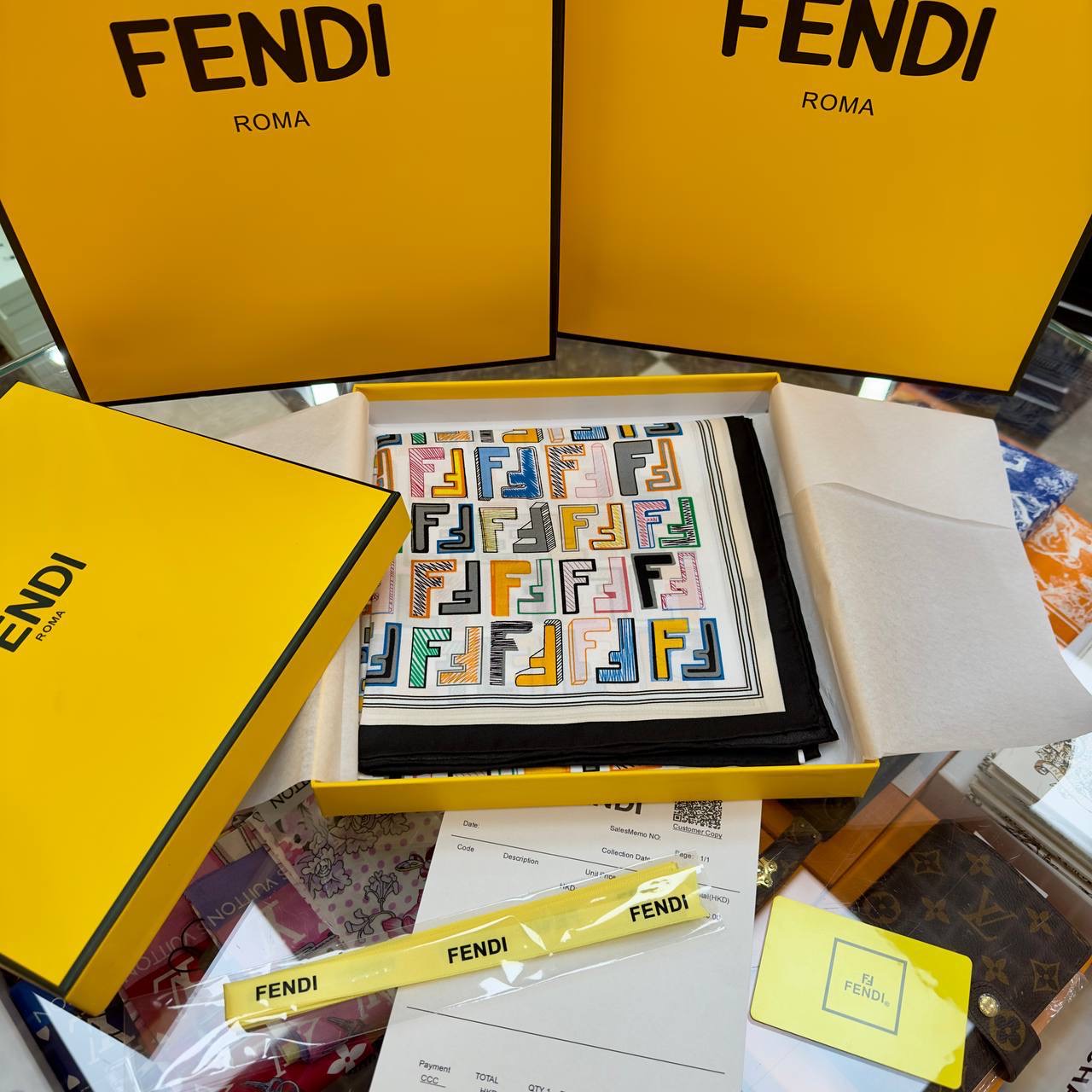 Фото Платок Fendi FF B3113