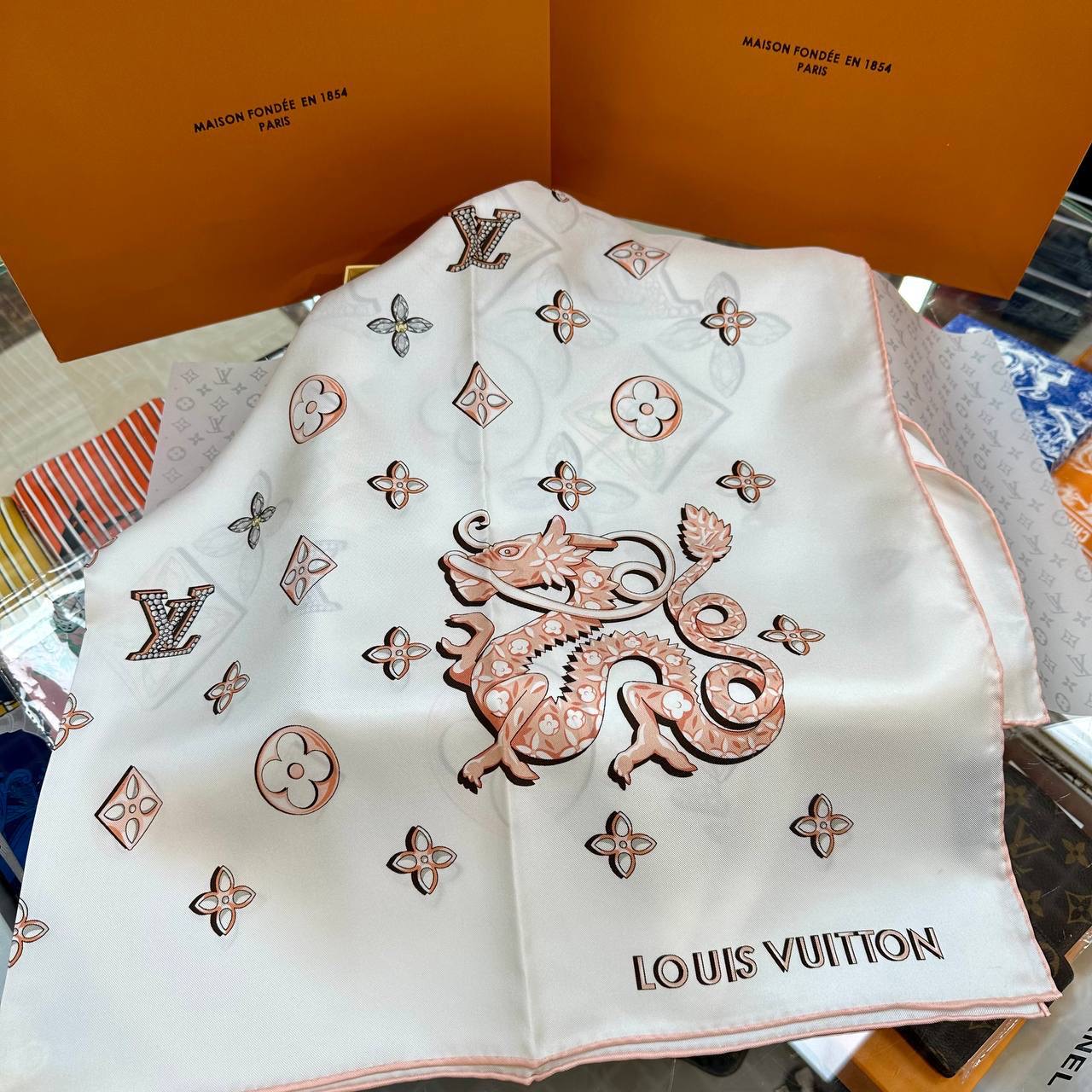 Фото Платок Louis Vuitton B3116