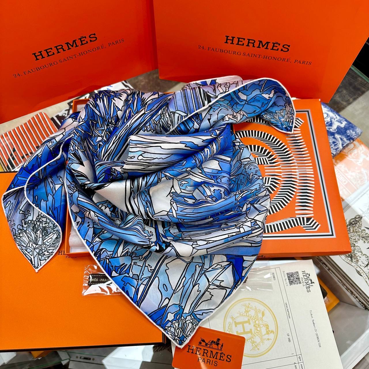 Фото Платок Hermes La Vallee de Cristal B3126