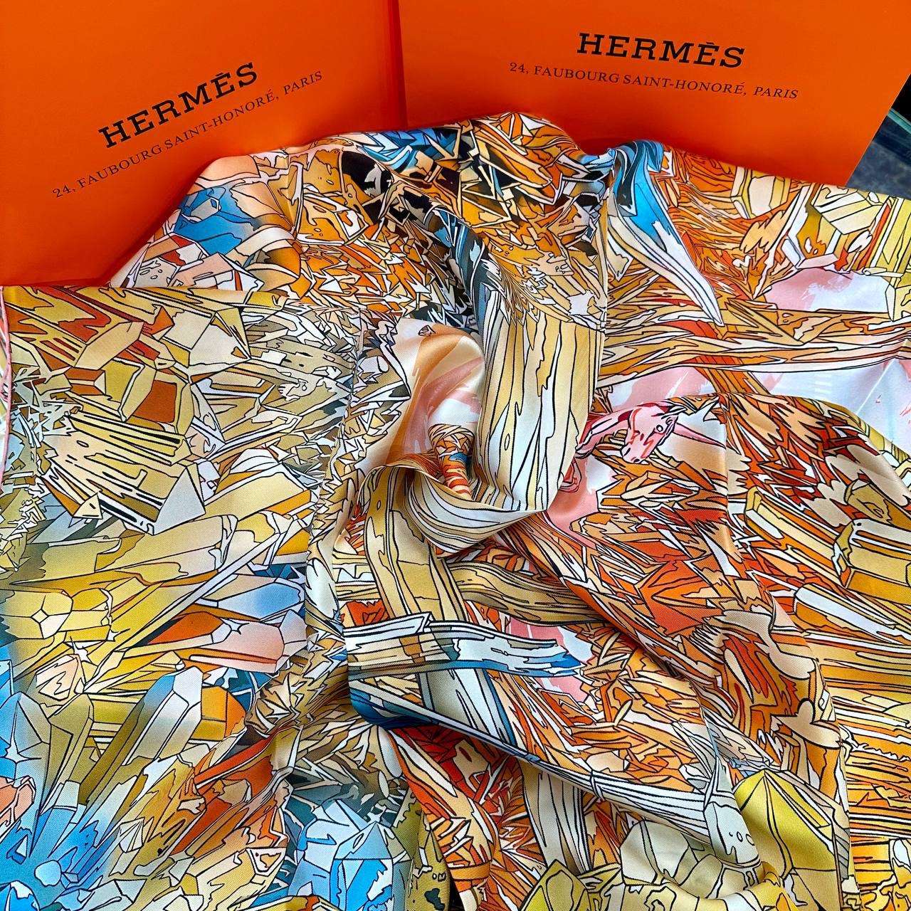 Фото Платок Hermes La Vallee de Cristal B3127