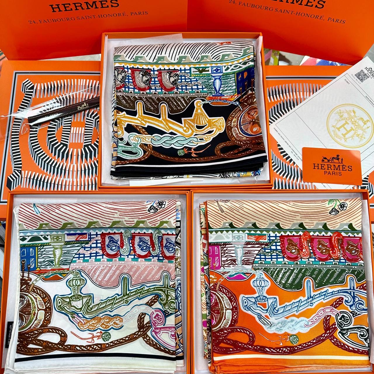 Фото Платок Hermes Super Silk Quest Detail B3134