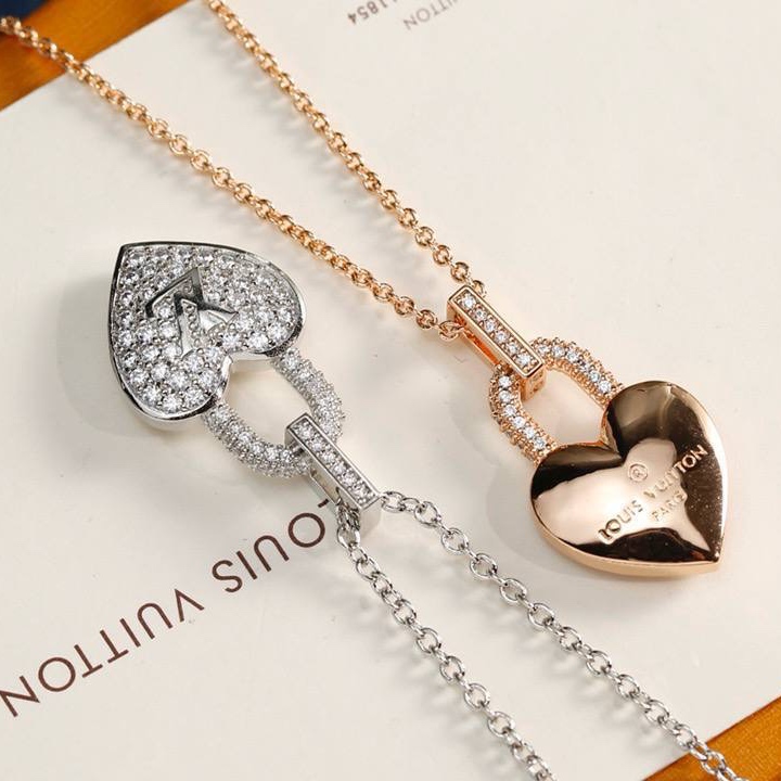 Фото Колье Louis Vuitton Heart Padlock B3152