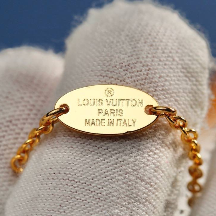 Фото Колье Louis Vuitton Heart Padlock B3152