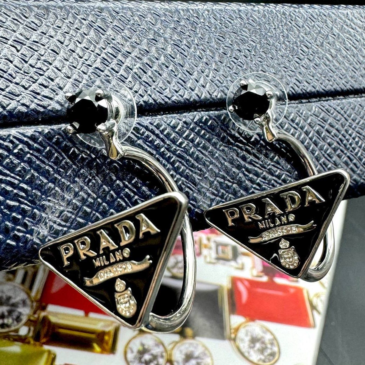 Фото Серьги Prada Symbole B3190