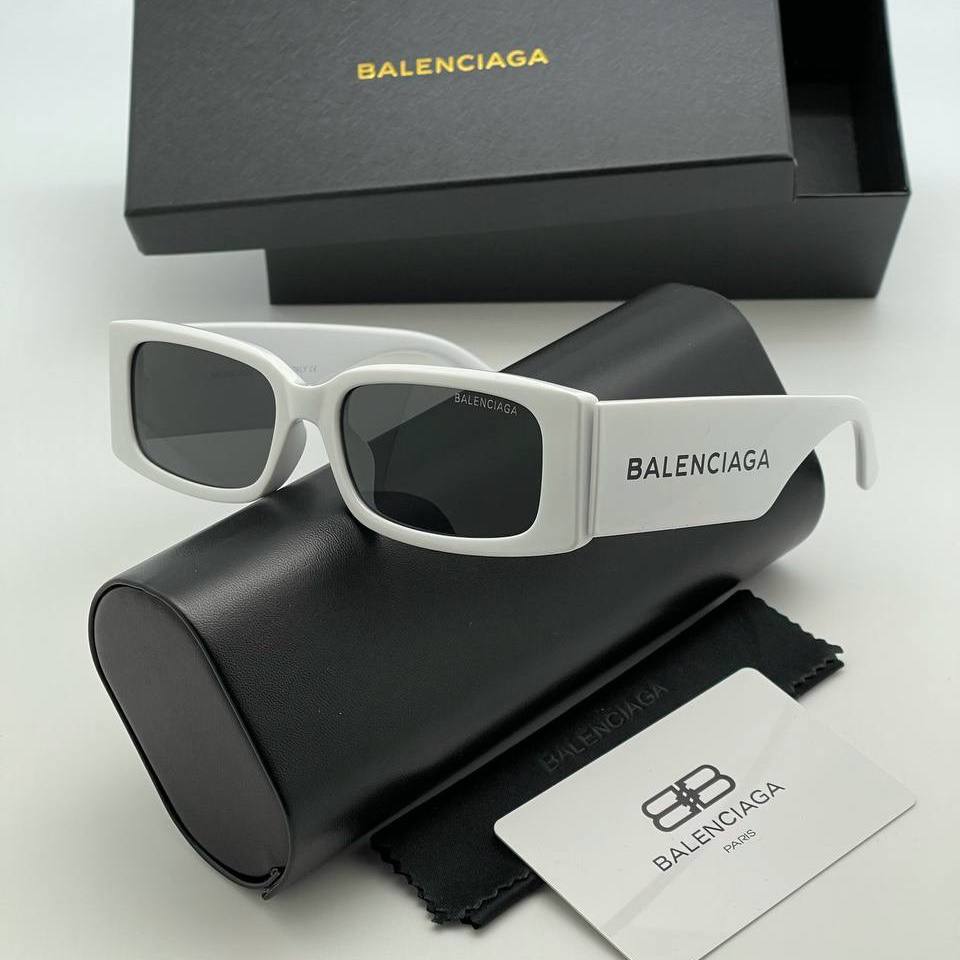 Фото Очки Balenciaga S3743