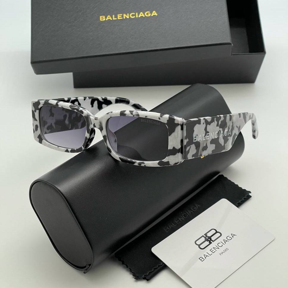 Фото Очки Balenciaga S3746