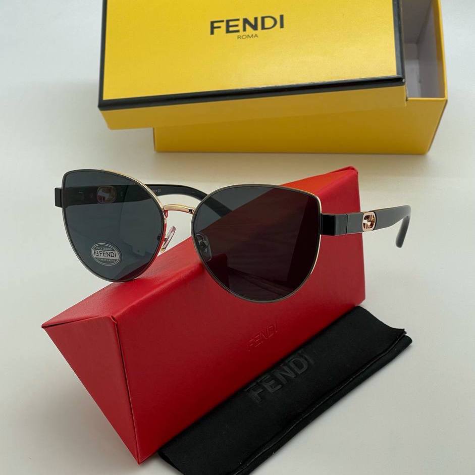 Фото Очки Fendi O'Lock S4011