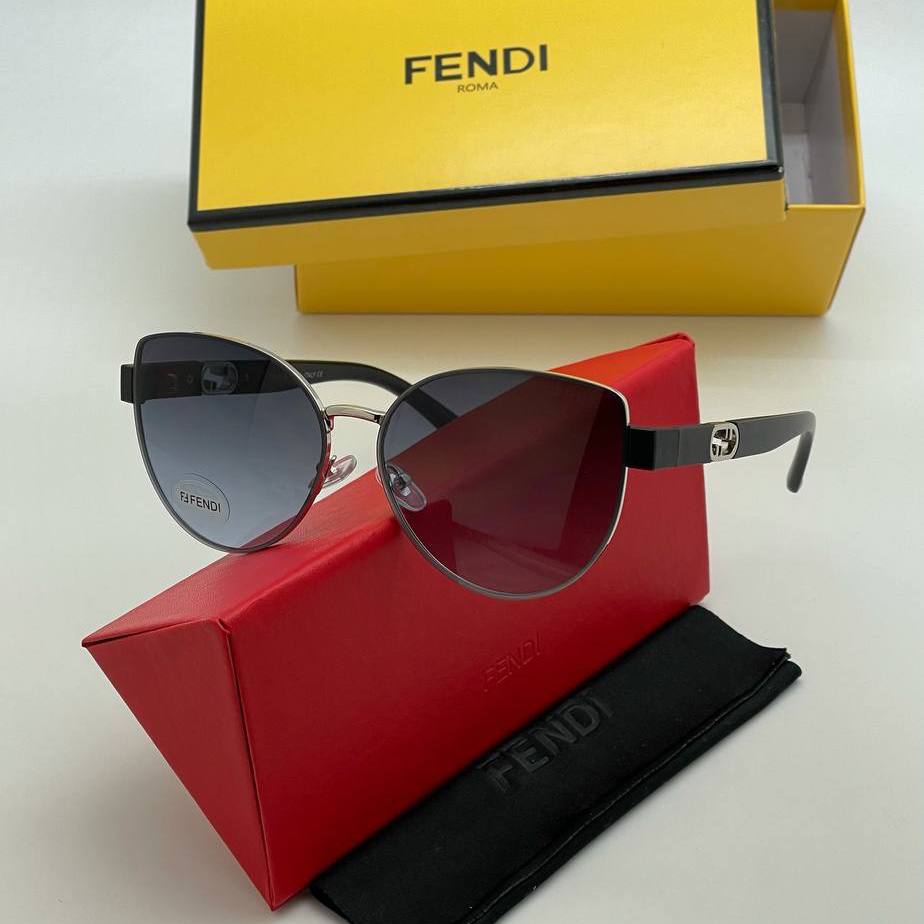 Фото Очки Fendi O'Lock S4012