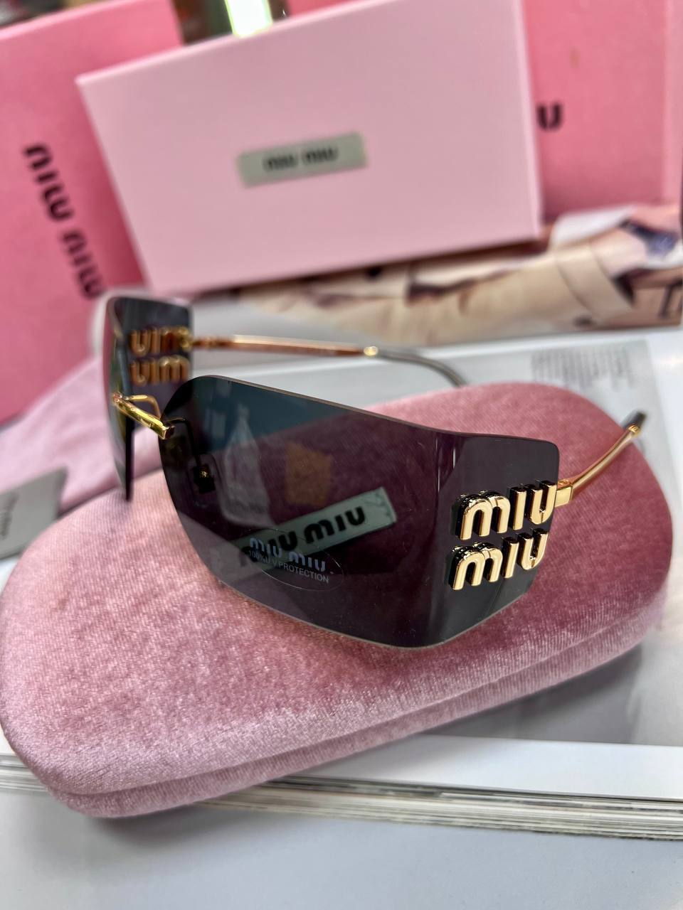 Фото Очки Miu Miu Runway S4055