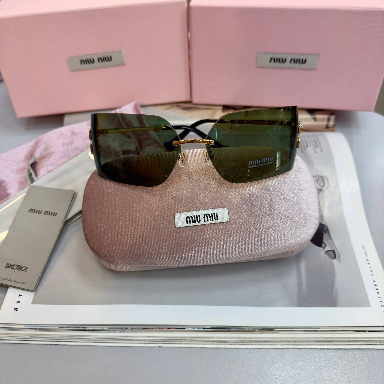 Фото Очки Miu Miu Runway S4057