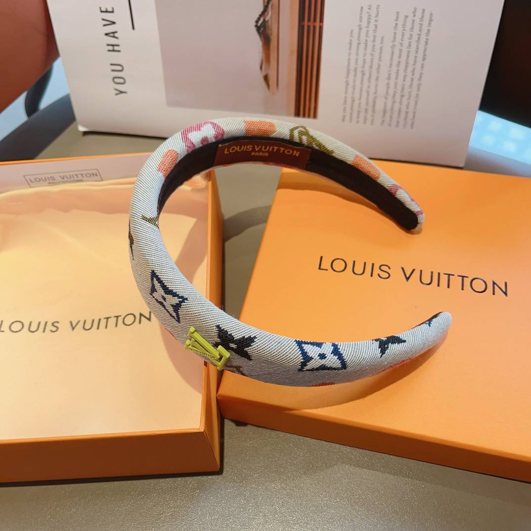 Фото Ободок Louis Vuitton M2315