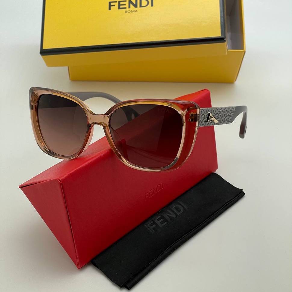 Фото Очки Fendi S4124