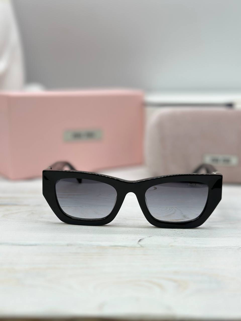 Фото Очки Miu Miu Glimpse B3276