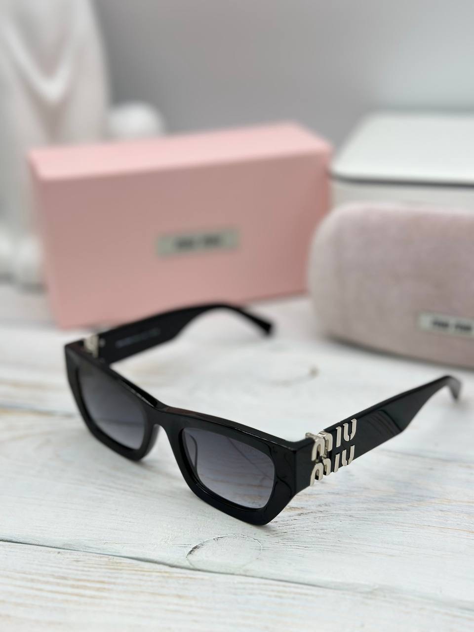 Фото Очки Miu Miu Glimpse B3276