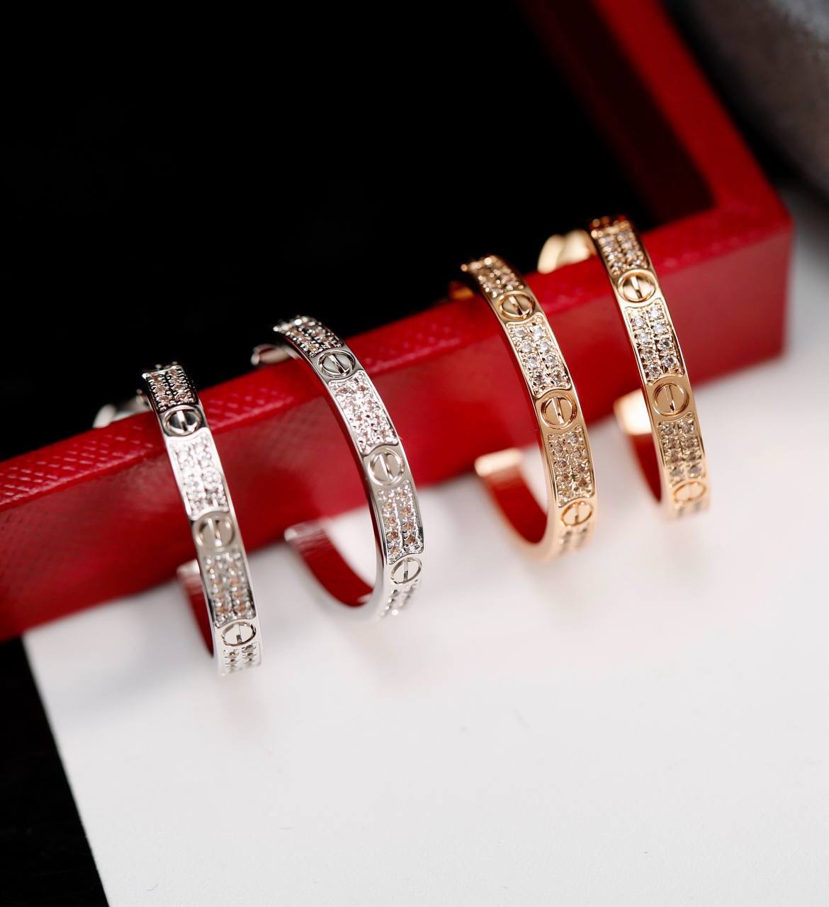 Фото Серьги Cartier Love B3374