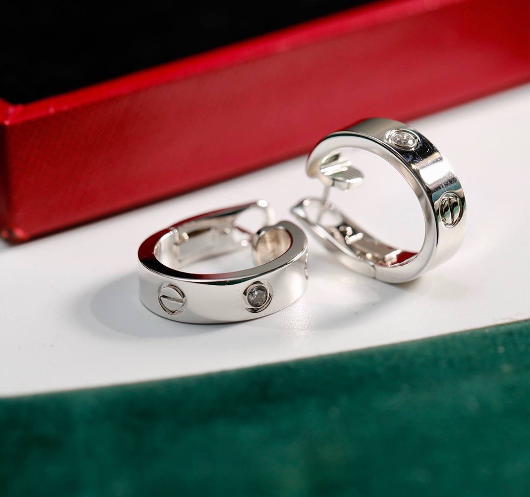 Фото Серьги Cartier Love B3383