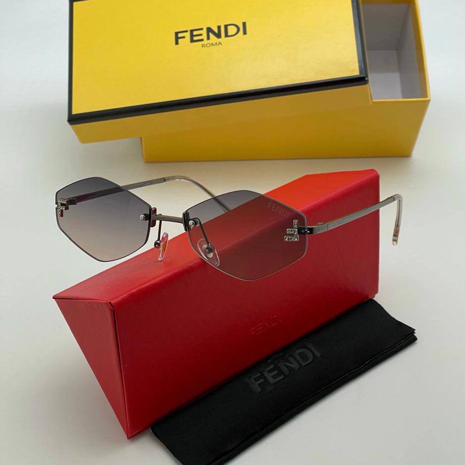 Фото Очки Fendi First Crystal S4338