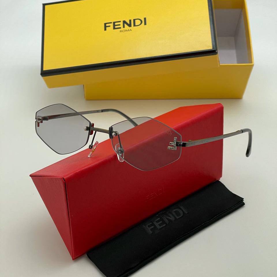 Фото Очки Fendi First Crystal S4332