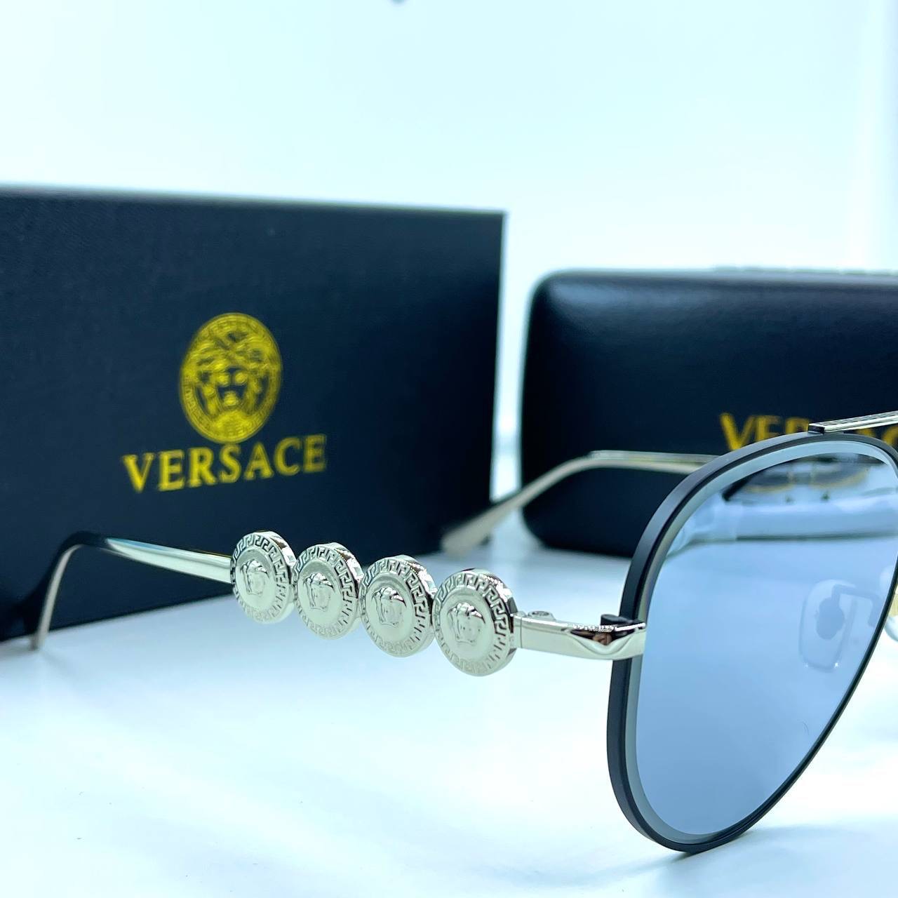 Фото Очки Versace Medusa B3426