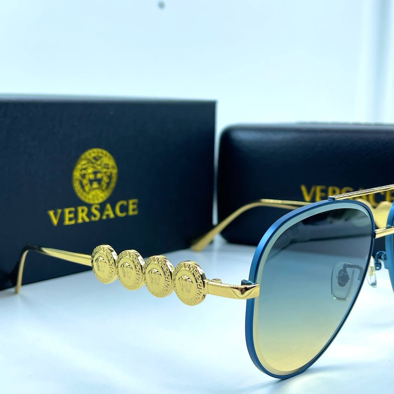 Фото Очки Versace Medusa B3427