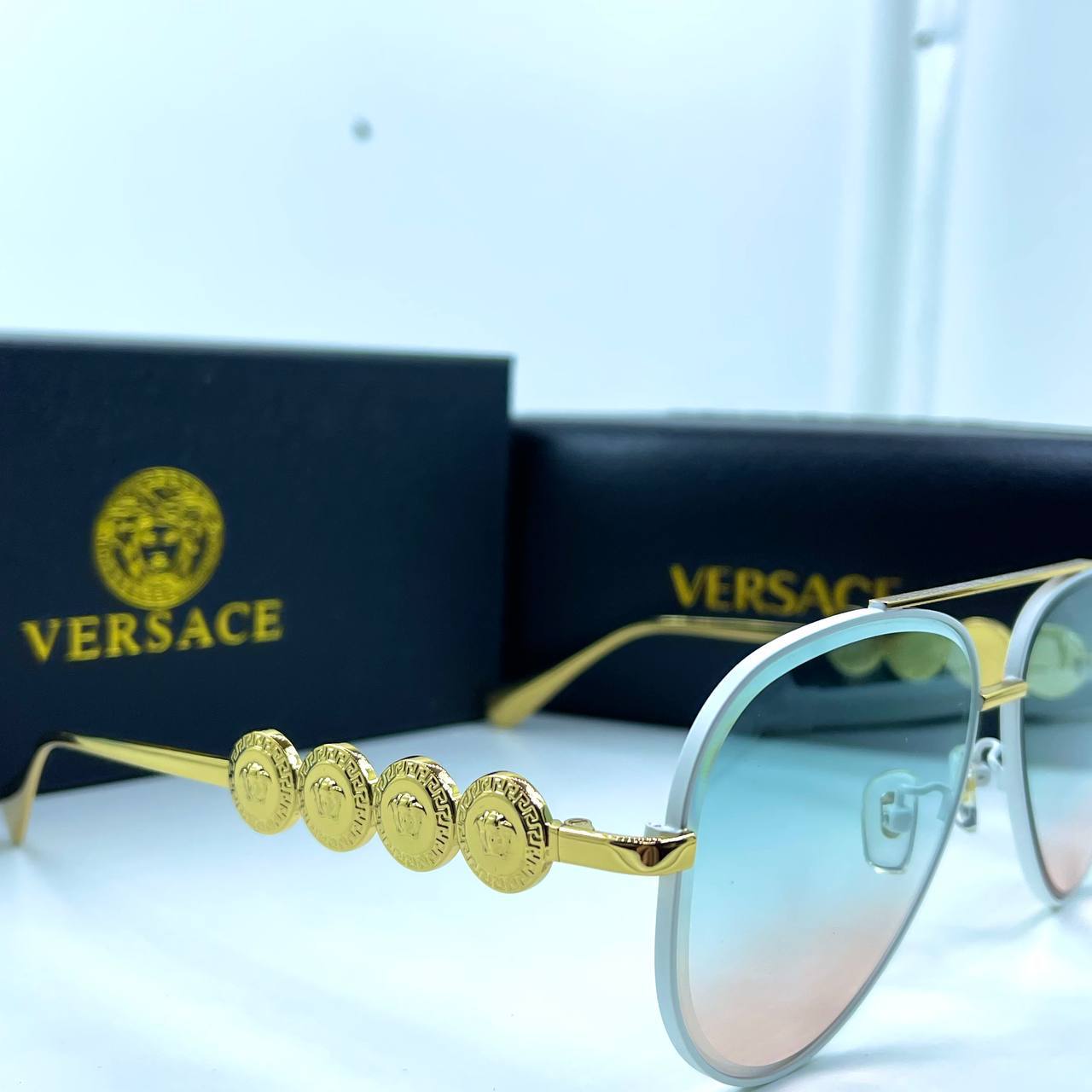 Фото Очки Versace Medusa B3428