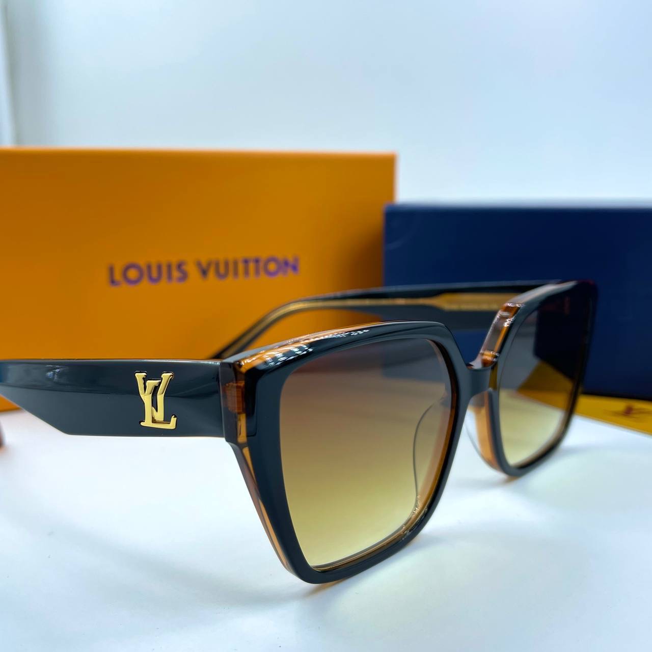 Фото Очки Louis Vuitton B3465