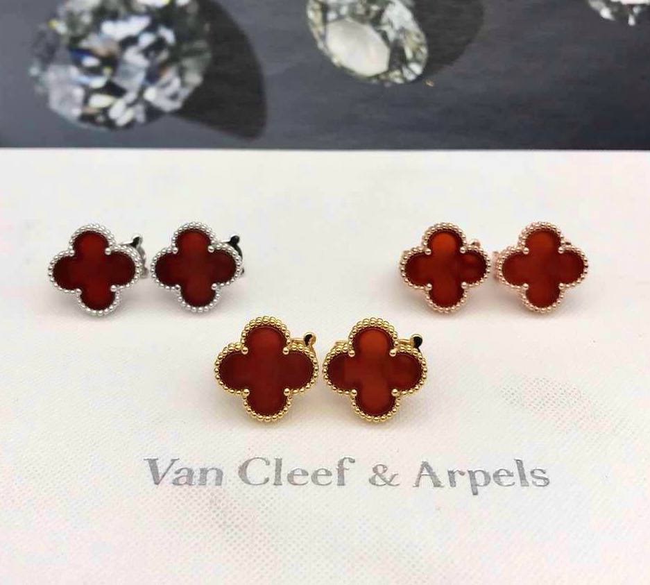 Фото Серьги Van Cleef & Arpels Vintage Alhambra S4452