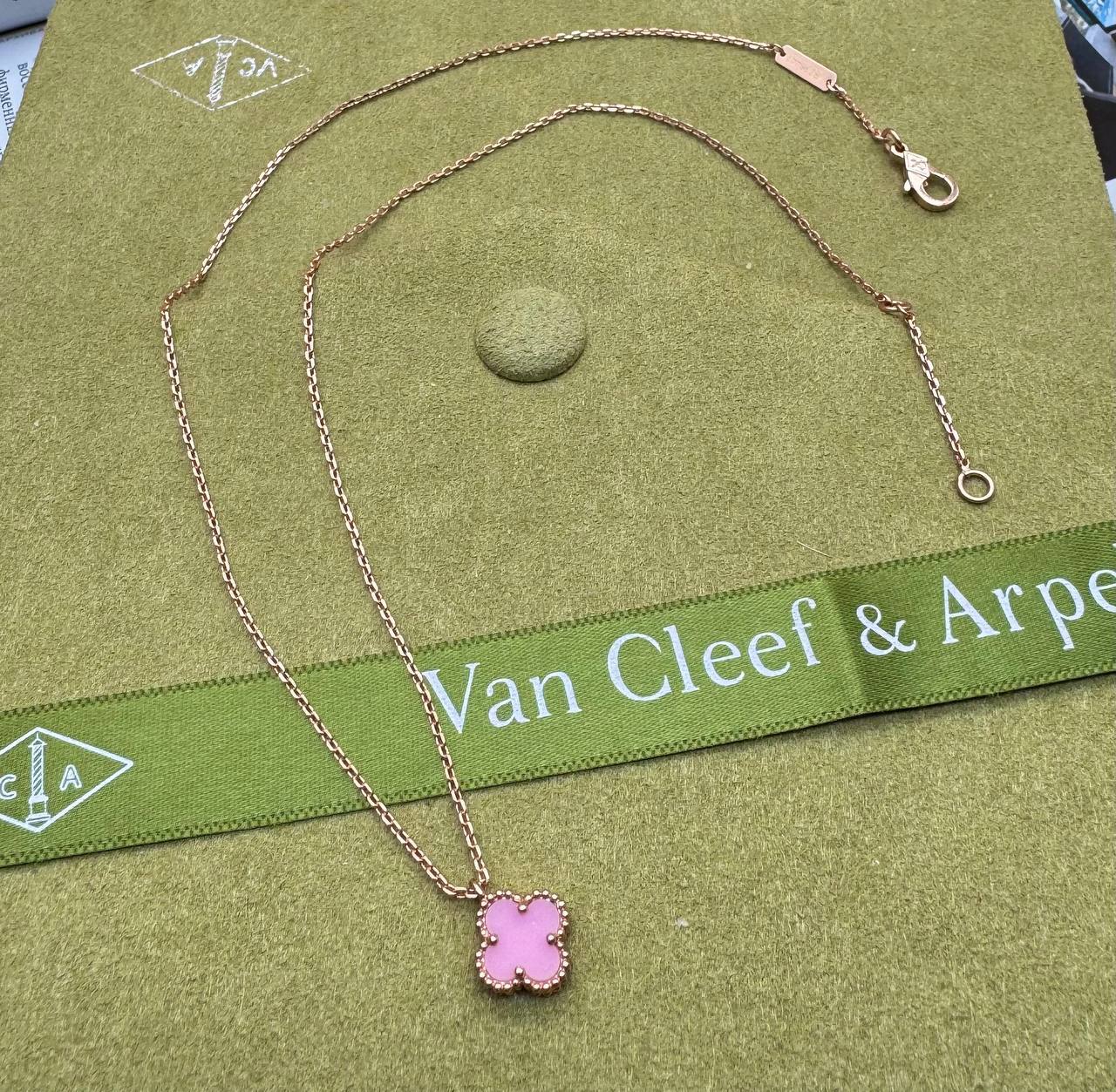 Фото Подвеска на цепочке Van Cleef & Arpels Vintage Alhambra B3669