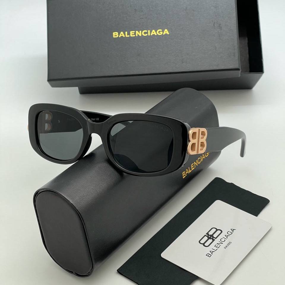 Очки Balenciaga S4724