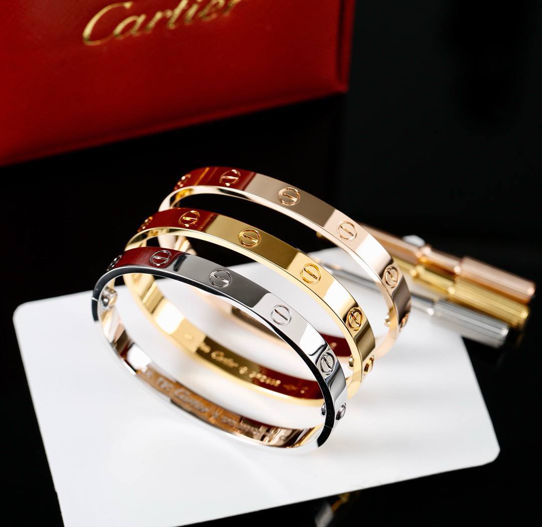 Фото Браслет Cartier Love S4804